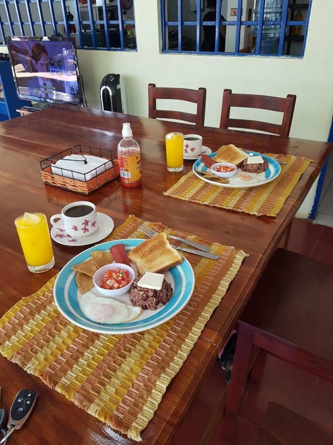 Tapihouse Hostel Las Penitas Ngoại thất bức ảnh